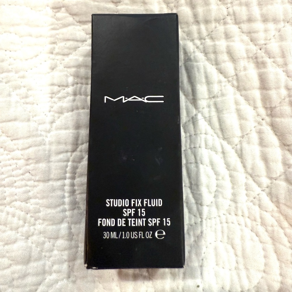 MAC Studio Fix Fluid Foundation NC15 NIB